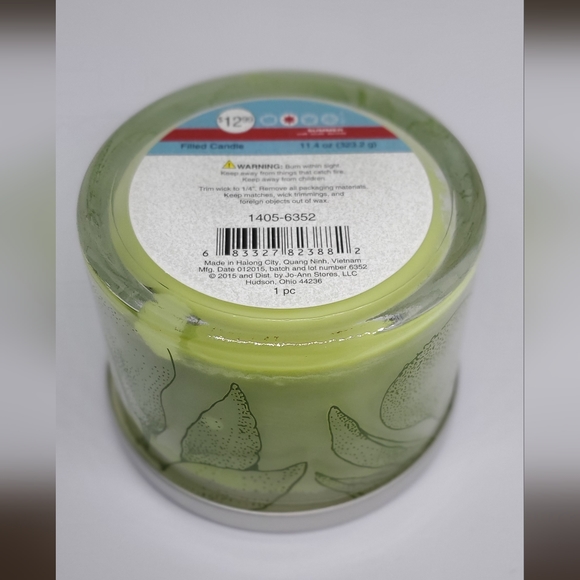 LIME AND PEAR BLOSSOM GREEN GLASS CANDLE IN JAR W/LID, 11.4 OZ - Picture 4 of 5